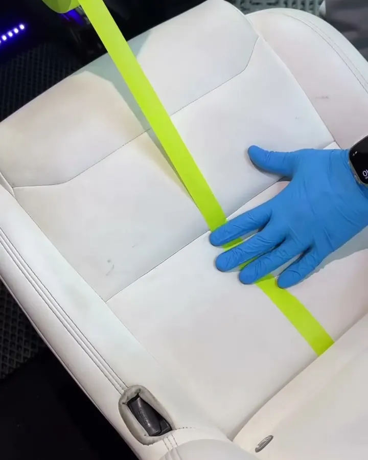 До: белое сиденье Tesla Model X