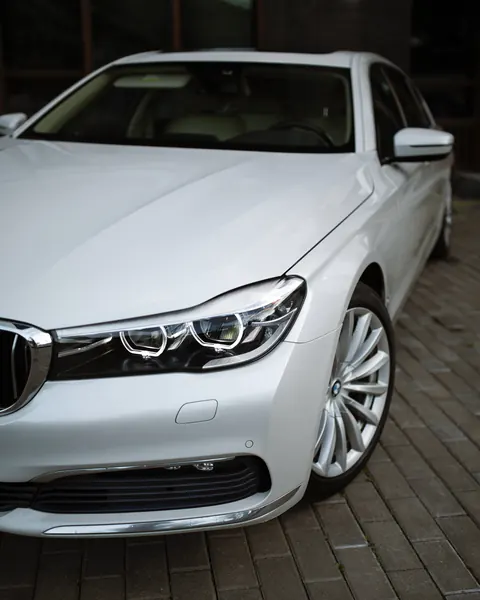 BMW 7 series — фото студии